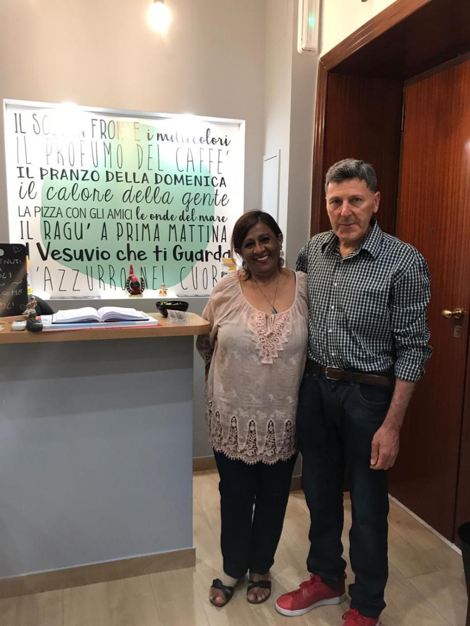 B&B Vico Milano 18 Naples Luaran gambar