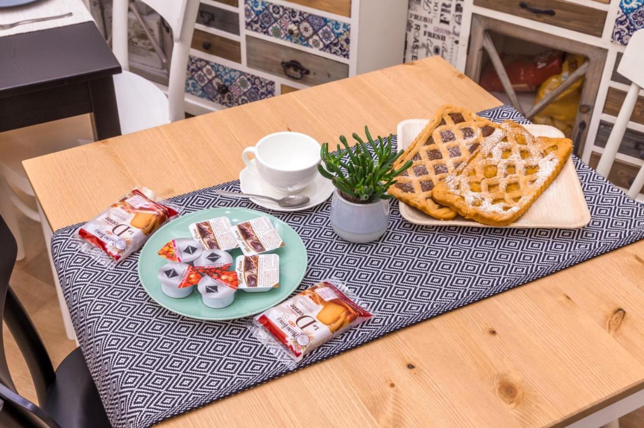B&B Vico Milano 18 Naples Luaran gambar
