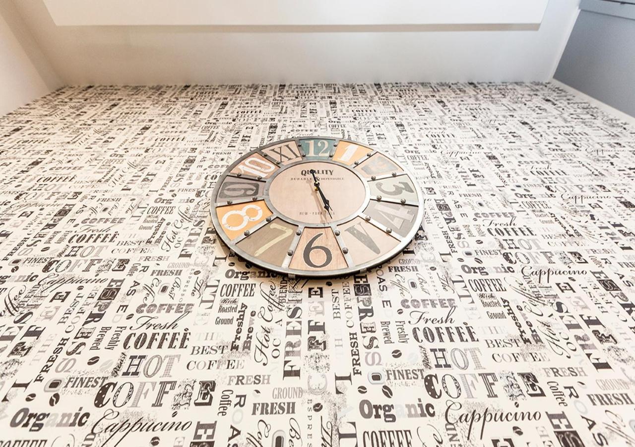 B&B Vico Milano 18 Naples Luaran gambar
