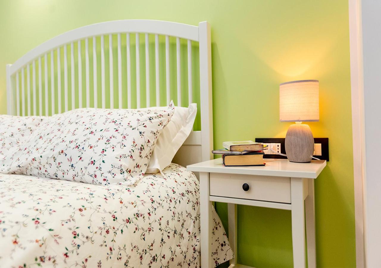 B&B Vico Milano 18 Naples Luaran gambar