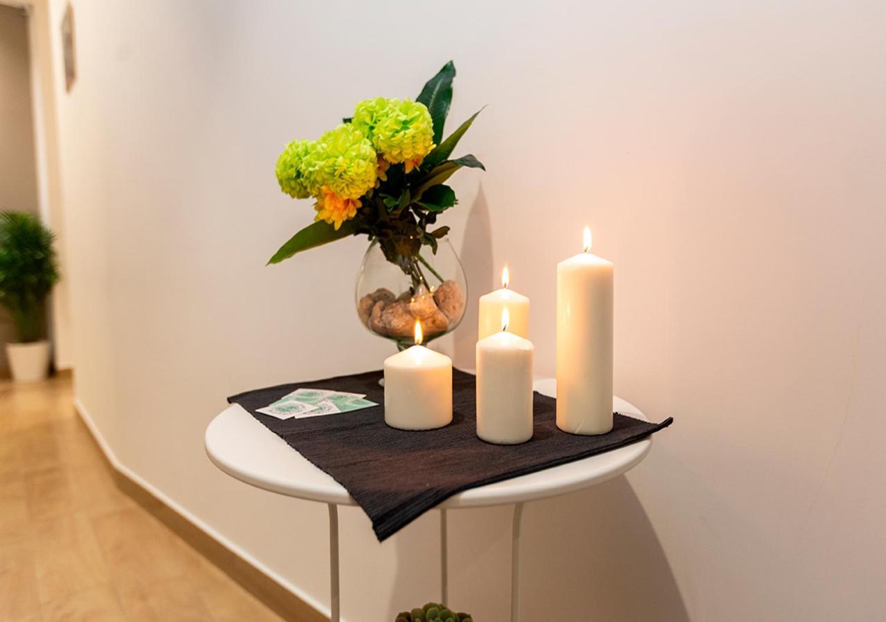 B&B Vico Milano 18 Naples Luaran gambar