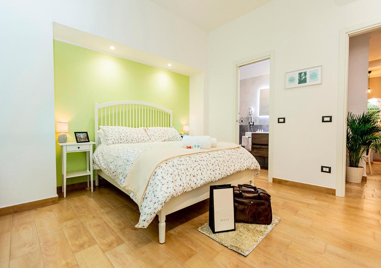 B&B Vico Milano 18 Naples Luaran gambar